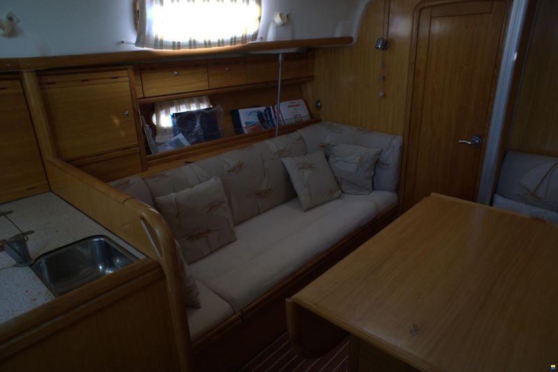 Bavaria 37 CRUISER