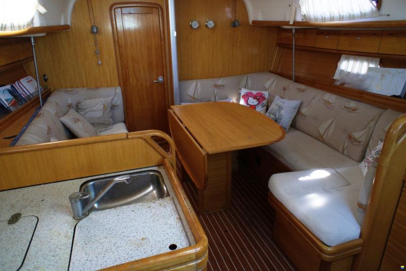 Bavaria 37 CRUISER