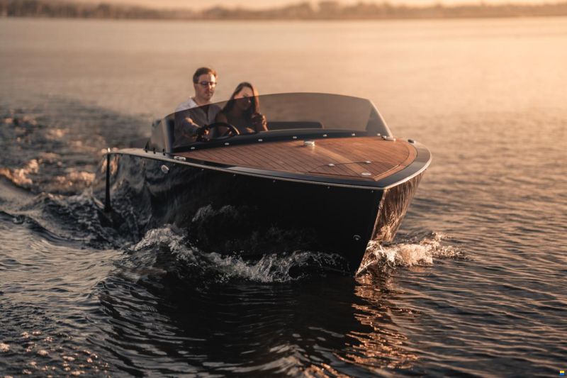 VTS Boats Flying Shark 5.7