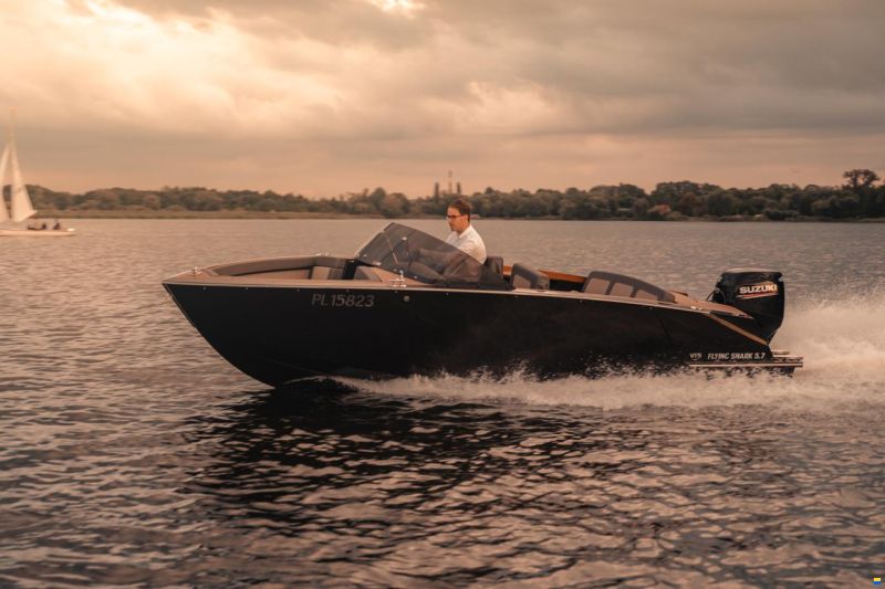 VTS Boats Flying Shark 5.7