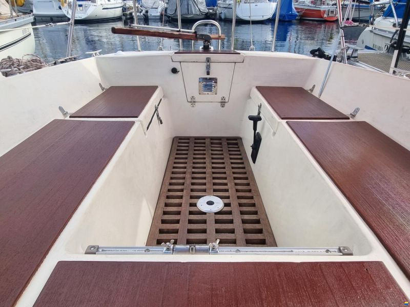 Nautica 24
