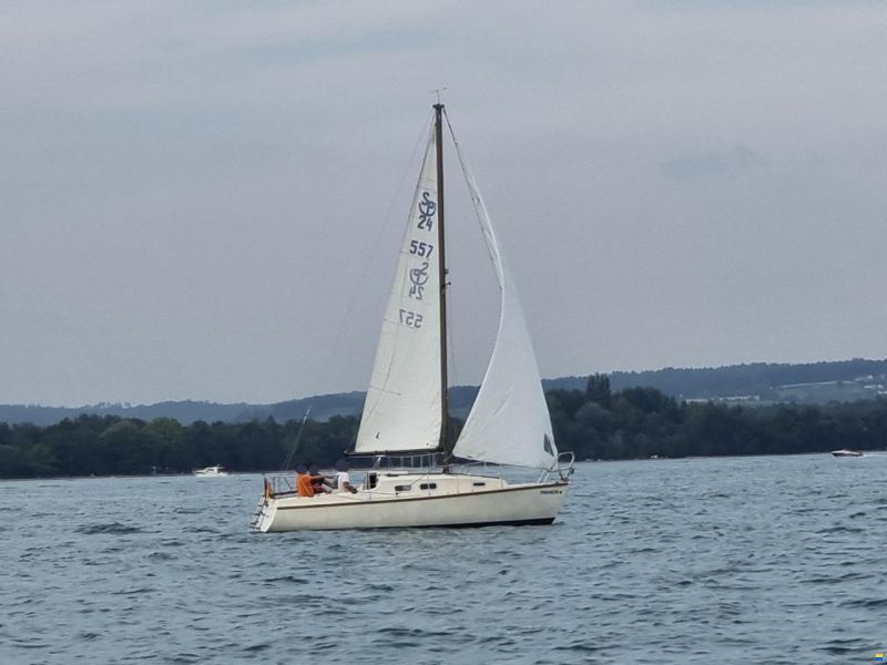 Nautica 24