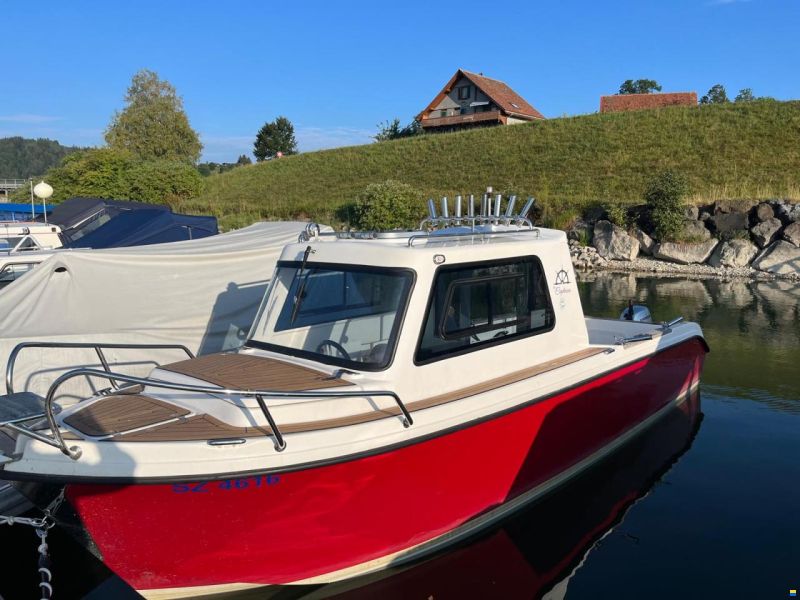 The Captains Fisher 660