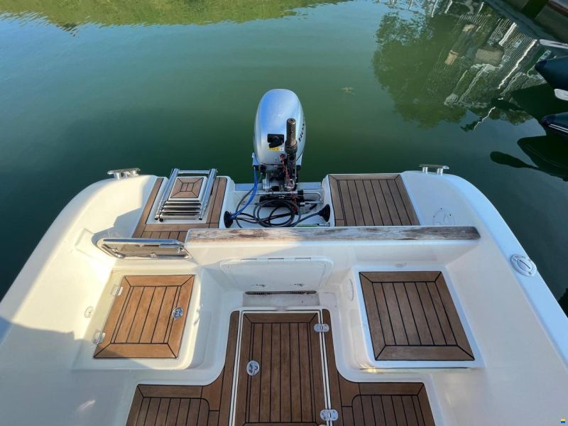 The Captains Fisher 660