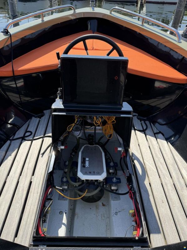 Stormer E-Lifeboat 75