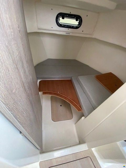 Quicksilver 705 Pilothouse m/Mercury F225 hk V6