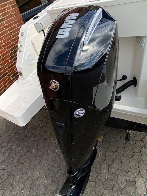 Quicksilver 705 Pilothouse m/Mercury F225 hk V6