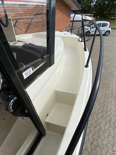 Quicksilver 705 Pilothouse m/Mercury F225 hk V6
