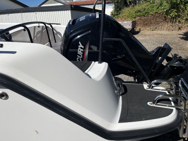 Ryds 630VI Mid-C - F115 Mercury-EFI 2,1L og 2