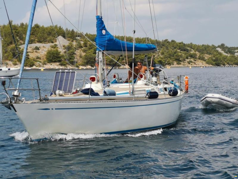 Nautors Swan 371