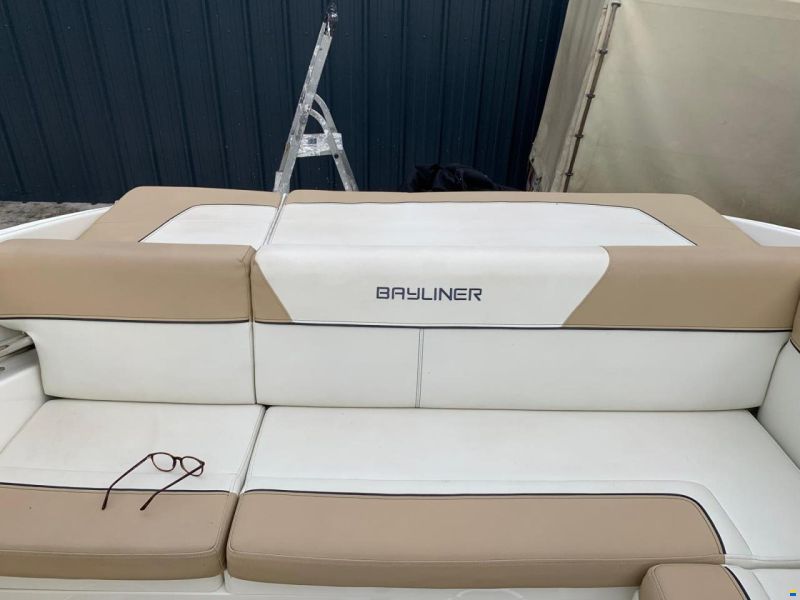Bayliner 742 Cuddy