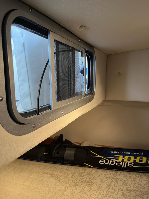 Larson Cabrio 274