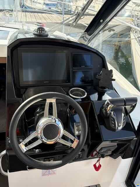 Jeanneau Merry Fisher 895