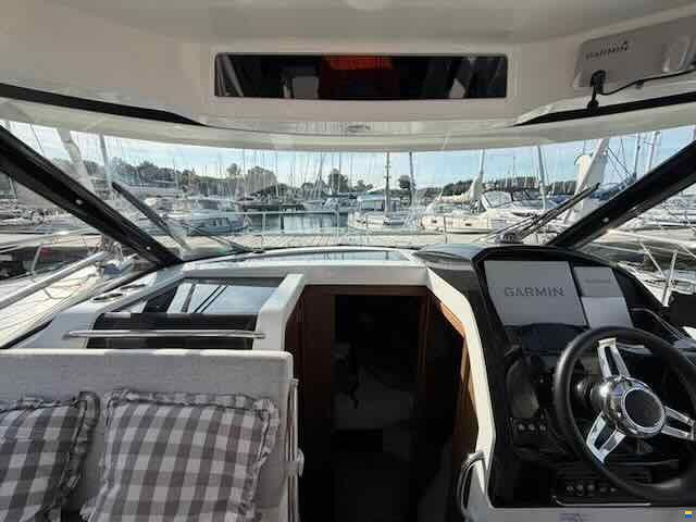 Jeanneau Merry Fisher 895