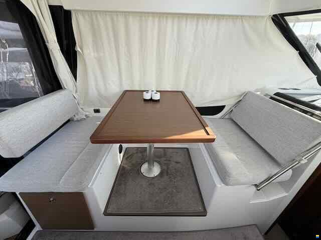 Jeanneau Merry Fisher 895