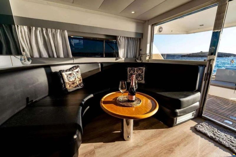 Fairline Squadron 56