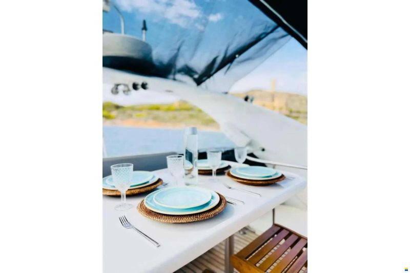 Fairline Squadron 56