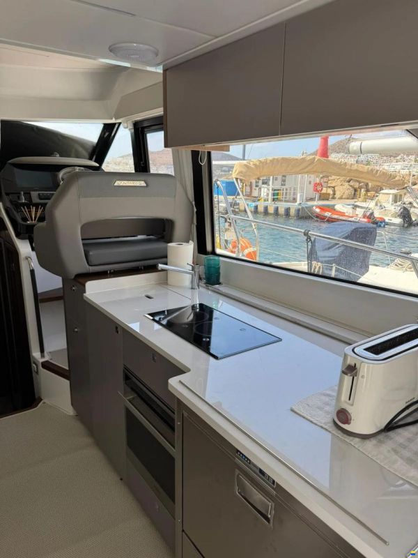 Beneteau Antares 12 Fly