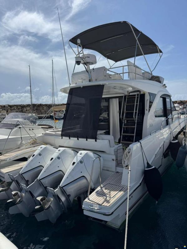 Beneteau Antares 12 Fly