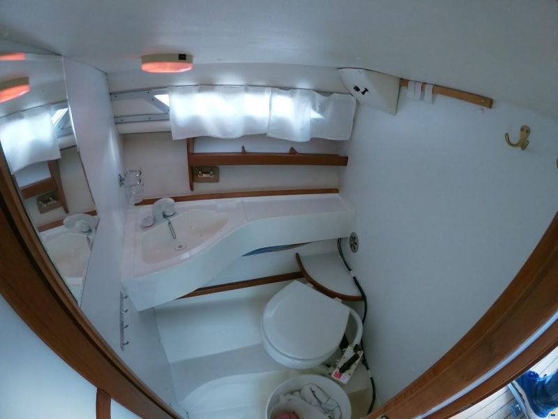 Windy 8000 Full Cabin