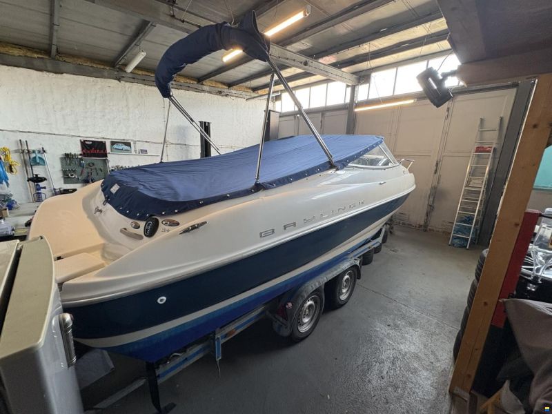 Bayliner 212 Capri