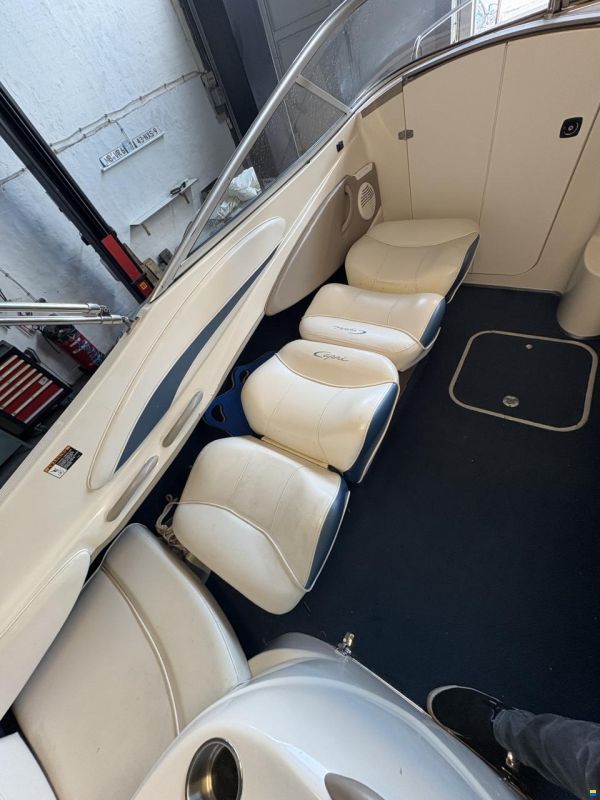 Bayliner 212 Capri