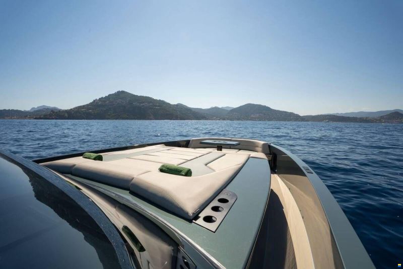 Vanquish 54