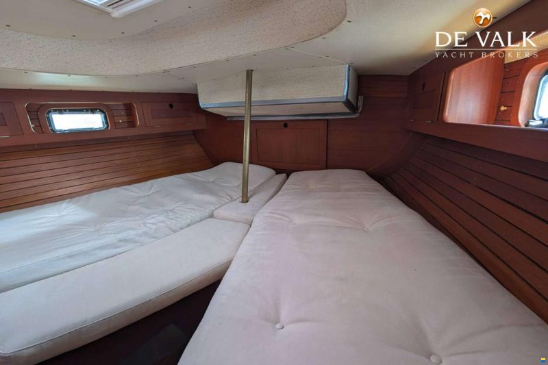 Hallberg-Rassy 42 E