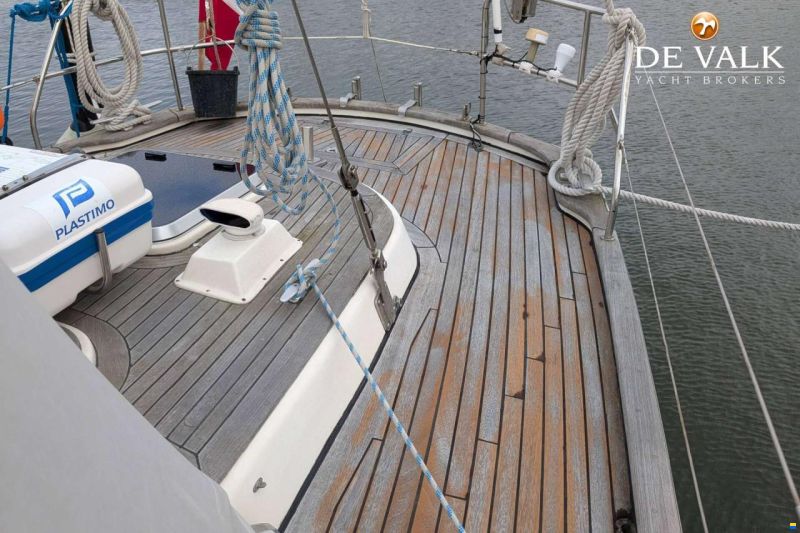 Hallberg-Rassy 42 E