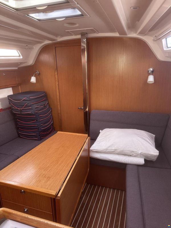Bavaria Cruiser 37