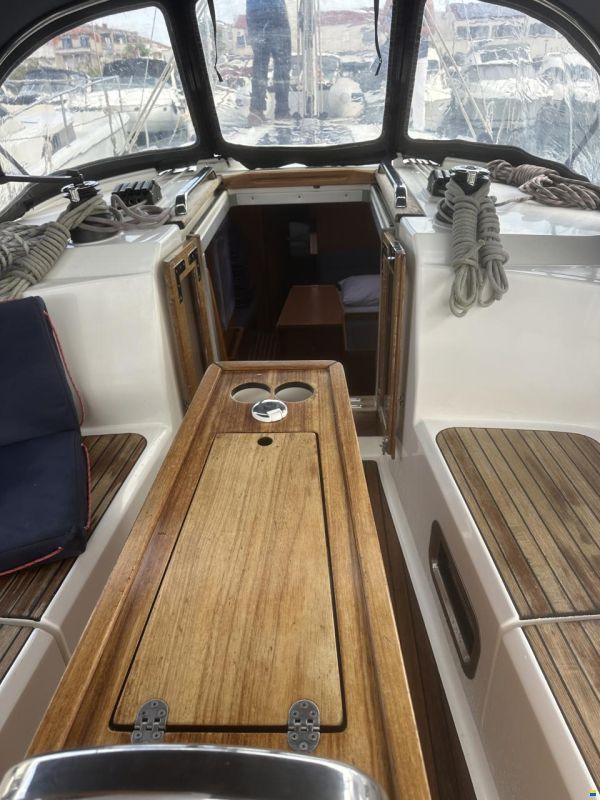 Bavaria Cruiser 37