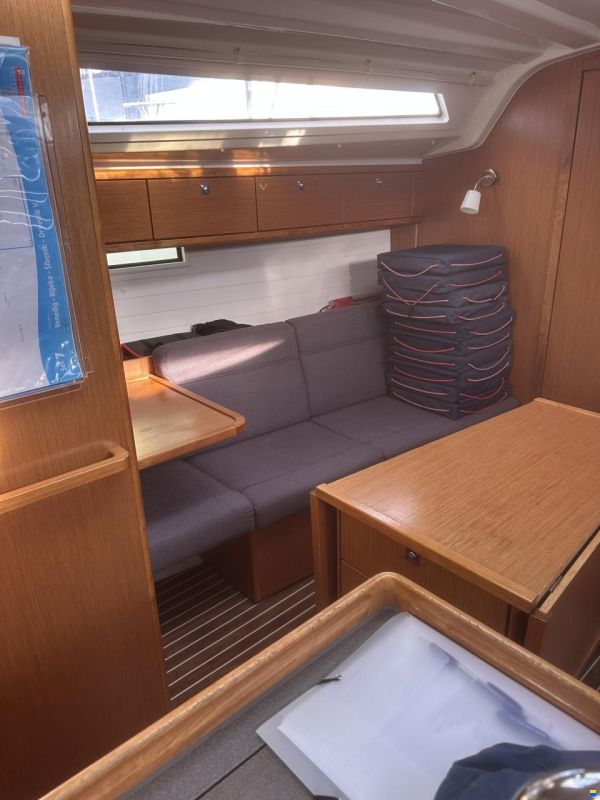 Bavaria Cruiser 37