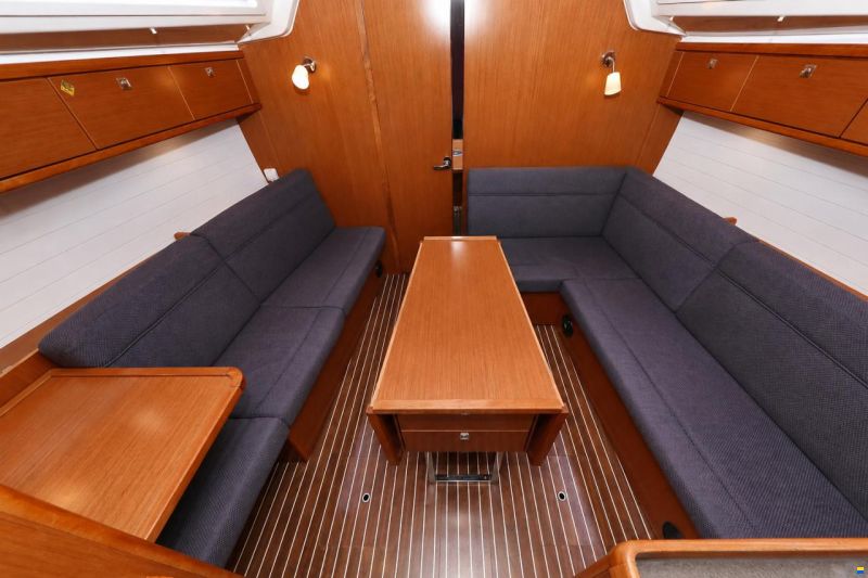 Bavaria Cruiser 37
