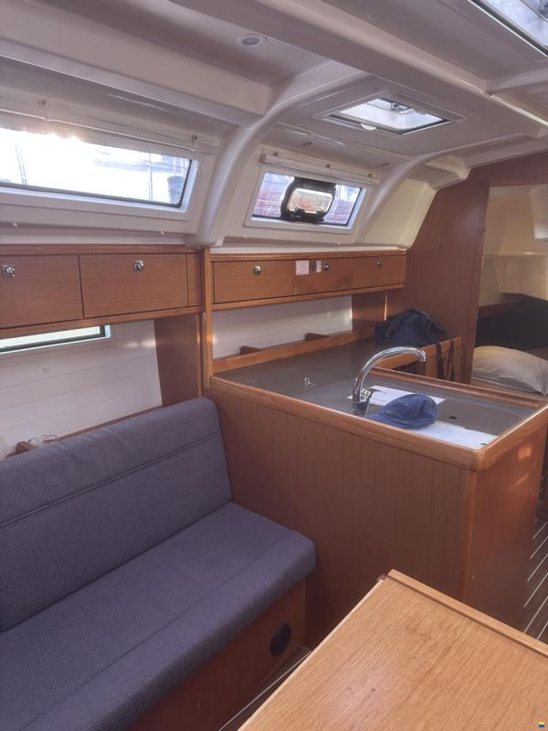 Bavaria Cruiser 37