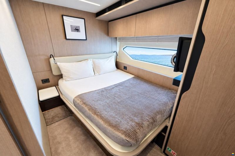 Azimut 72
