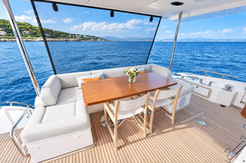 Azimut 72