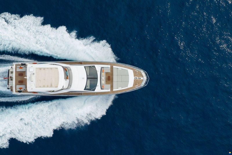 Azimut 72