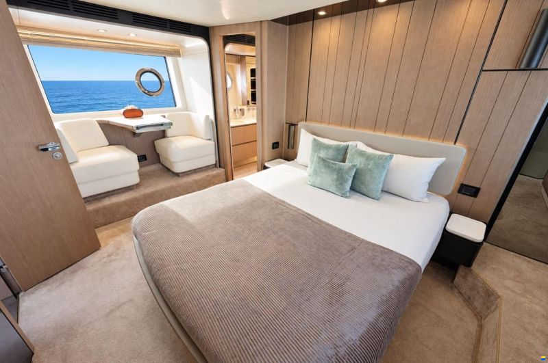 Azimut 72