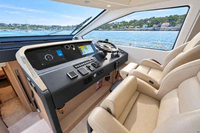 Azimut 72