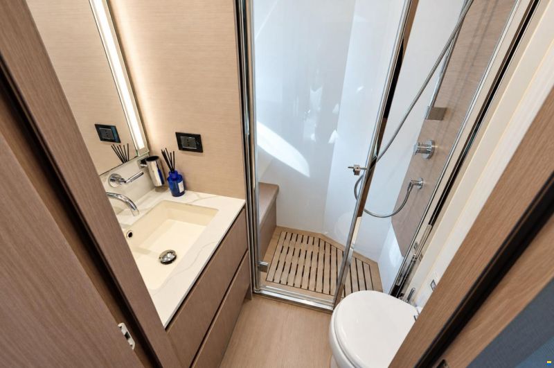 Azimut 72