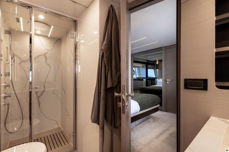 Azimut 72