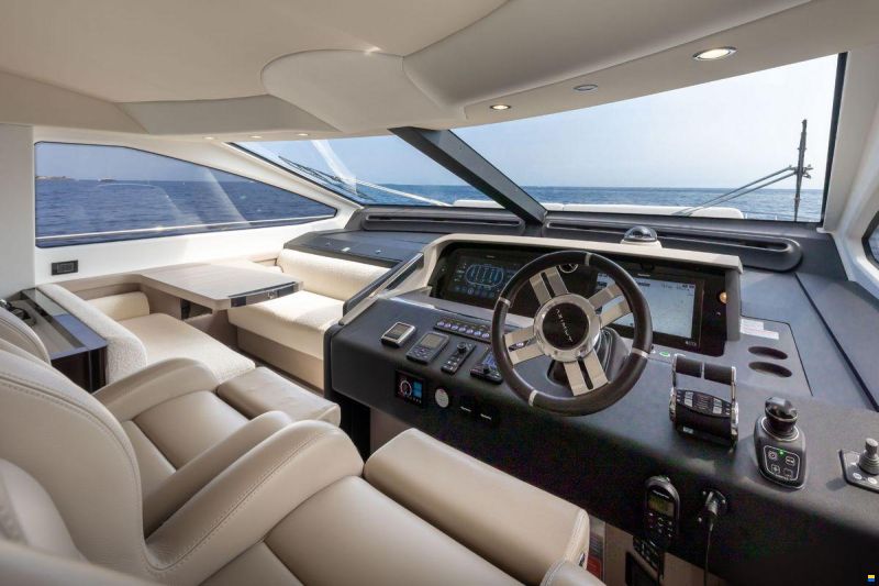 Azimut 72