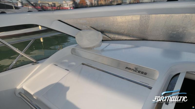 Princess V52