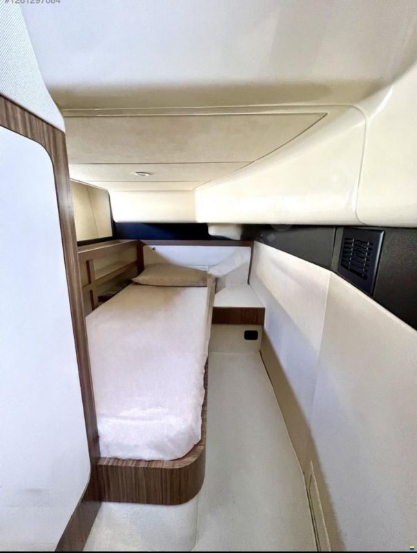 Azimut Grande 25
