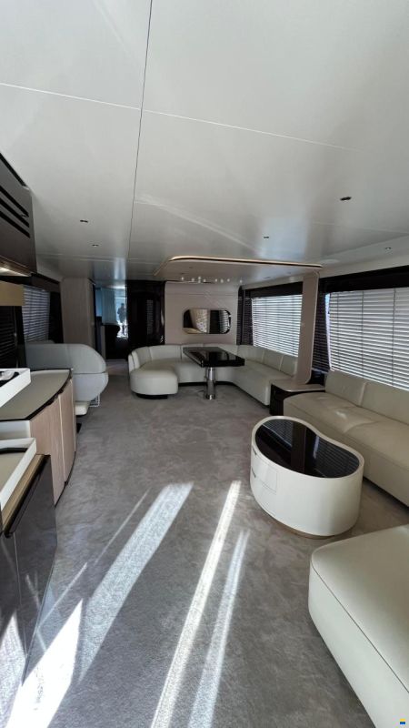 Azimut Grande 25