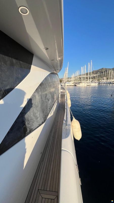 Azimut Grande 25