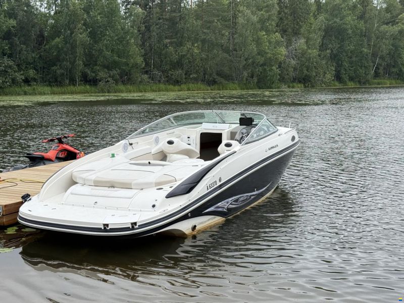 Rinker Captiva 246 CC
