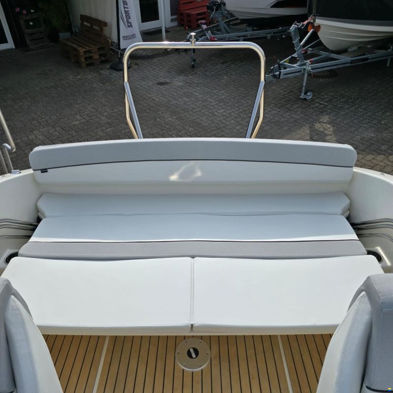 Quicksilver 605 Cruiser Deluxe + F115XL CT