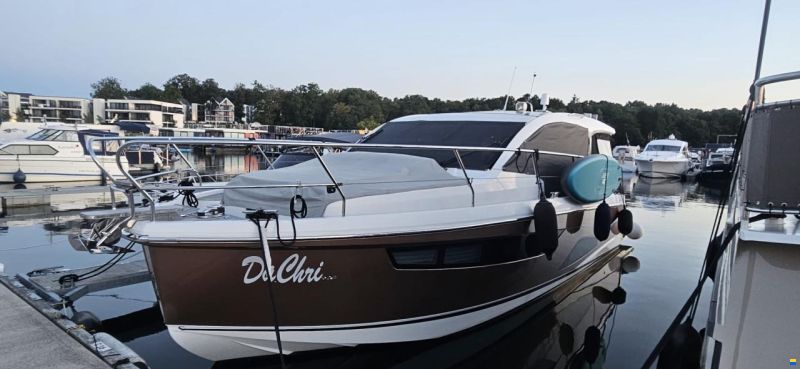 Sealine C330