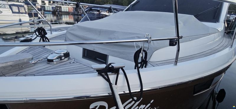 Sealine C330
